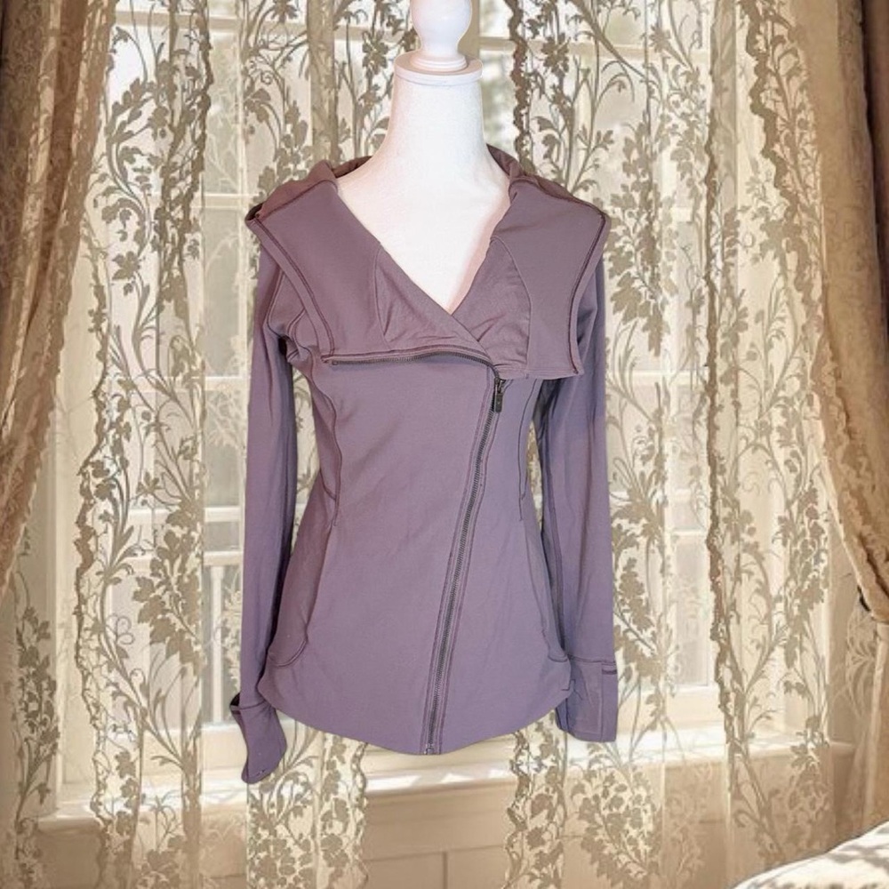 *SOLD* Lululemon Y2K Lavender Zip-up Jacket